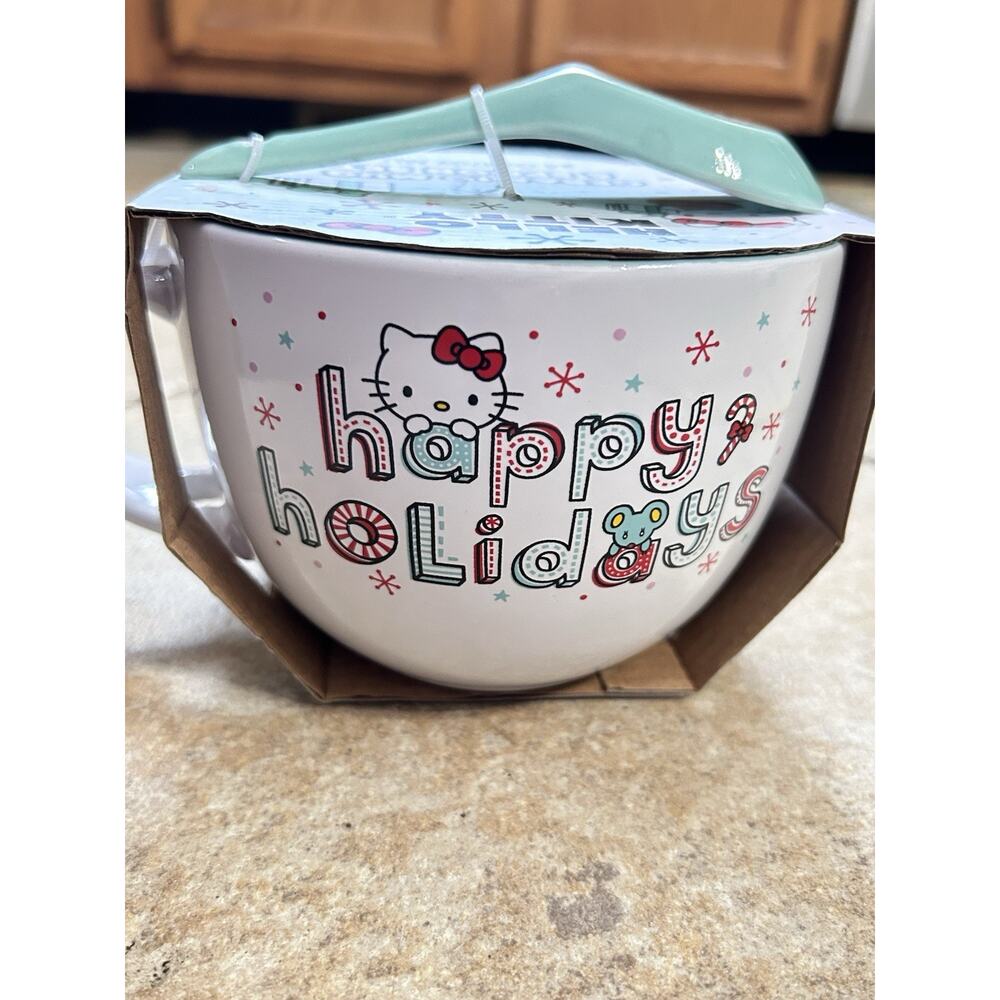 NEW Hello Kitty Happy Holidays Ceramic Mug & Spoon Set‎ Christmas 24 oz